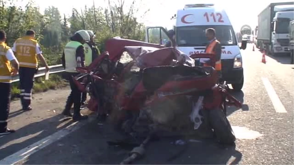 Sapanca\'da Trafik Kazası: 1 Ölü, 3 Yaralı