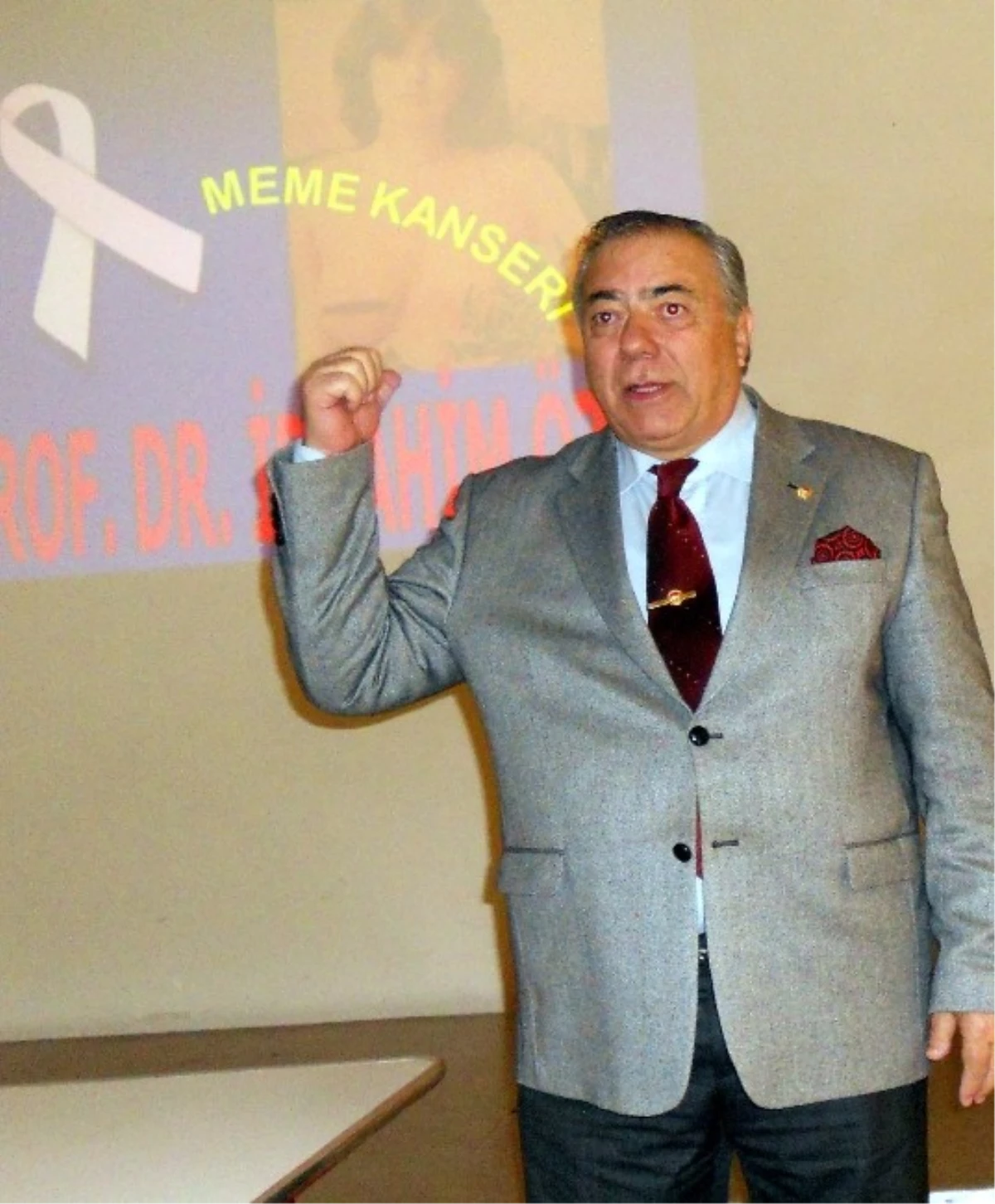 Üsküdar\'da Öğretmenlere "Meme Kanseri" Konferansı
