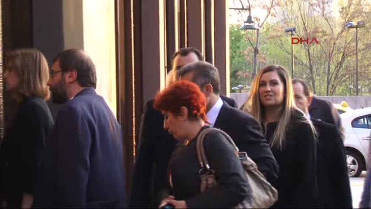 1"Hay Way Zaman" Belgeselinin Ankara Galasına, Kılıçdaroğlu Eşiyle Katıldı