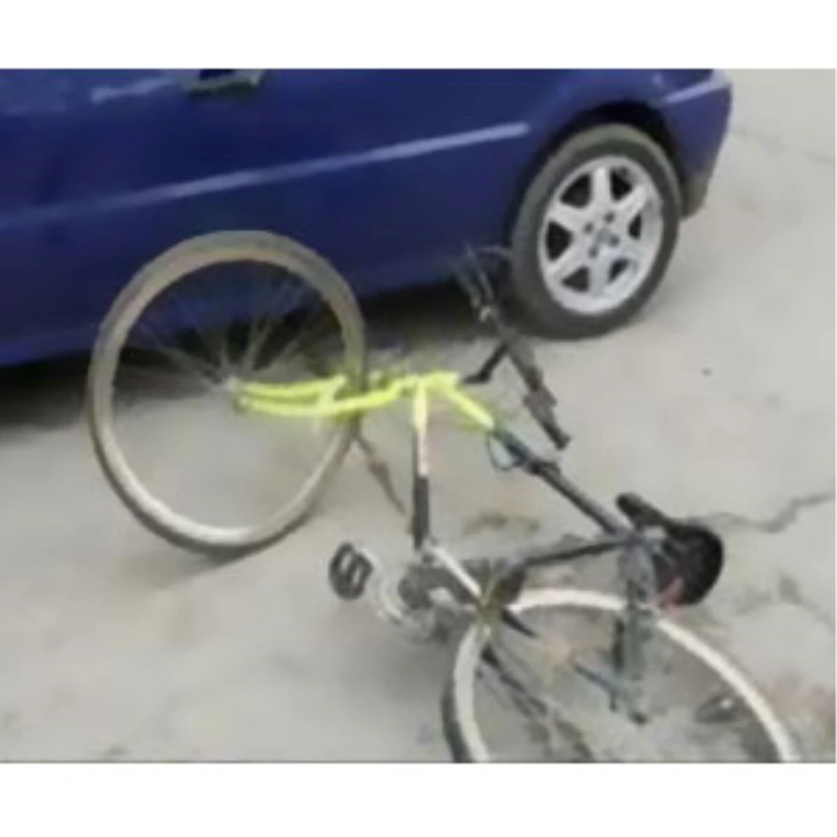Simav\'da Otomobilin Çarptığı Bisikletli Öldü