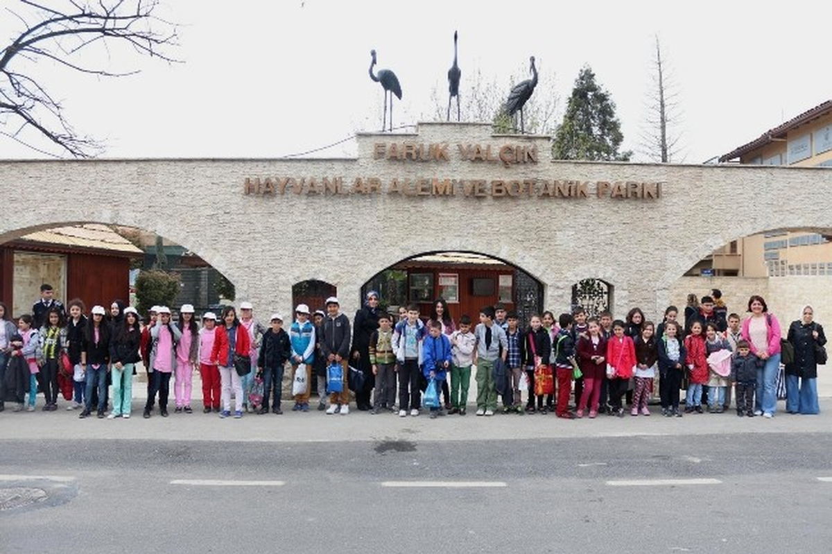 Bilgi Evleri Öğrencileri Darıca Hayvanat Bahçesini Gezdi
