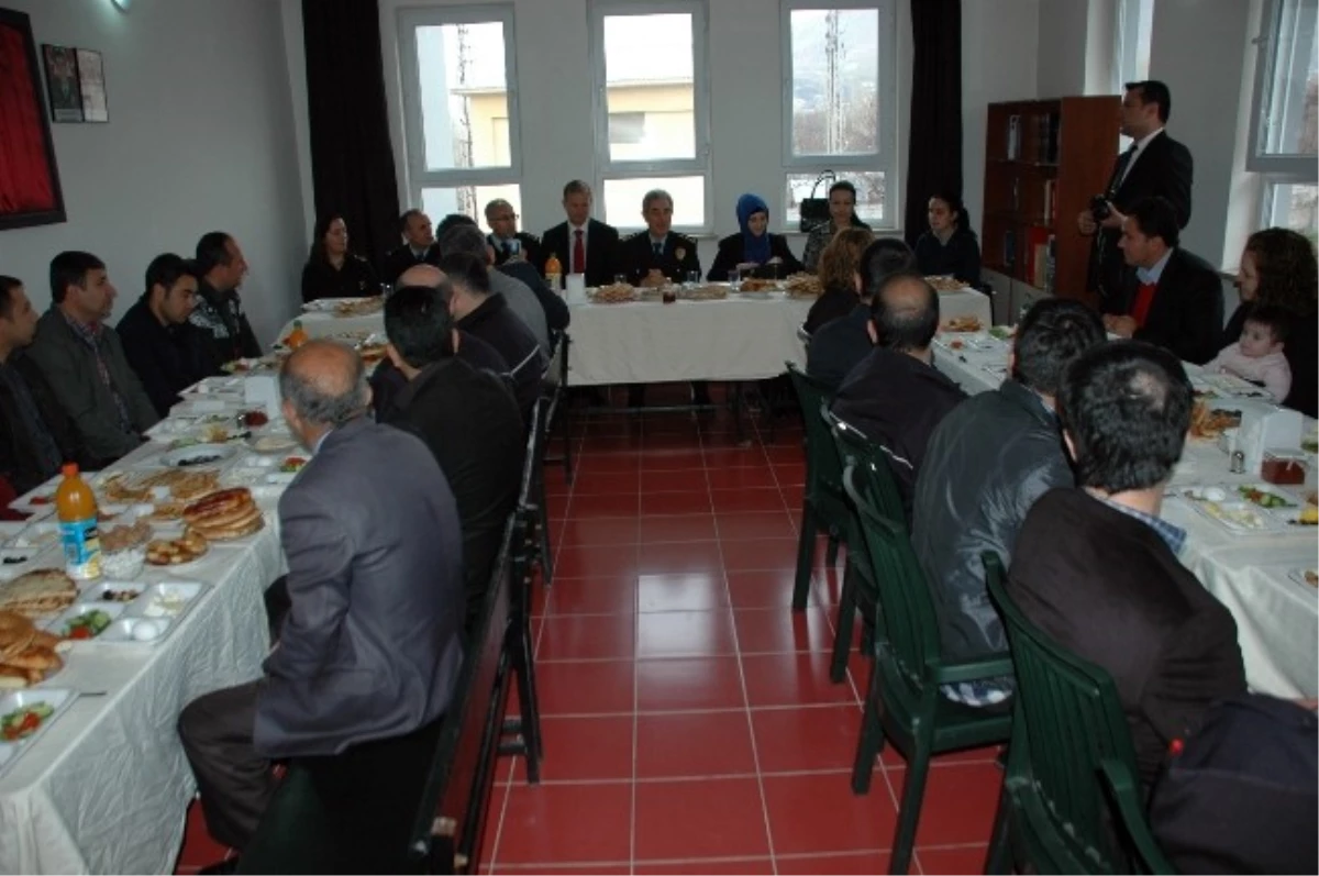 Bitlis Emniyet Müdürü İşlek\'in Adilcevaz Ziyareti