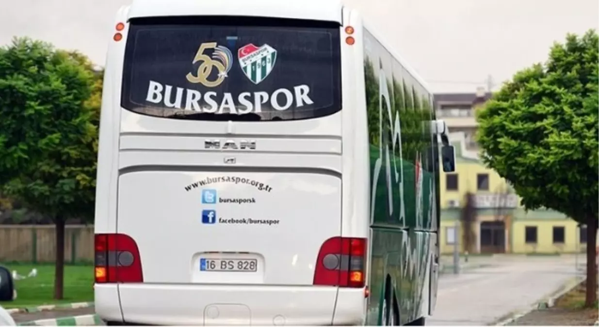 Bursaspor Stadyuma Şampiyon Gibi Geldi