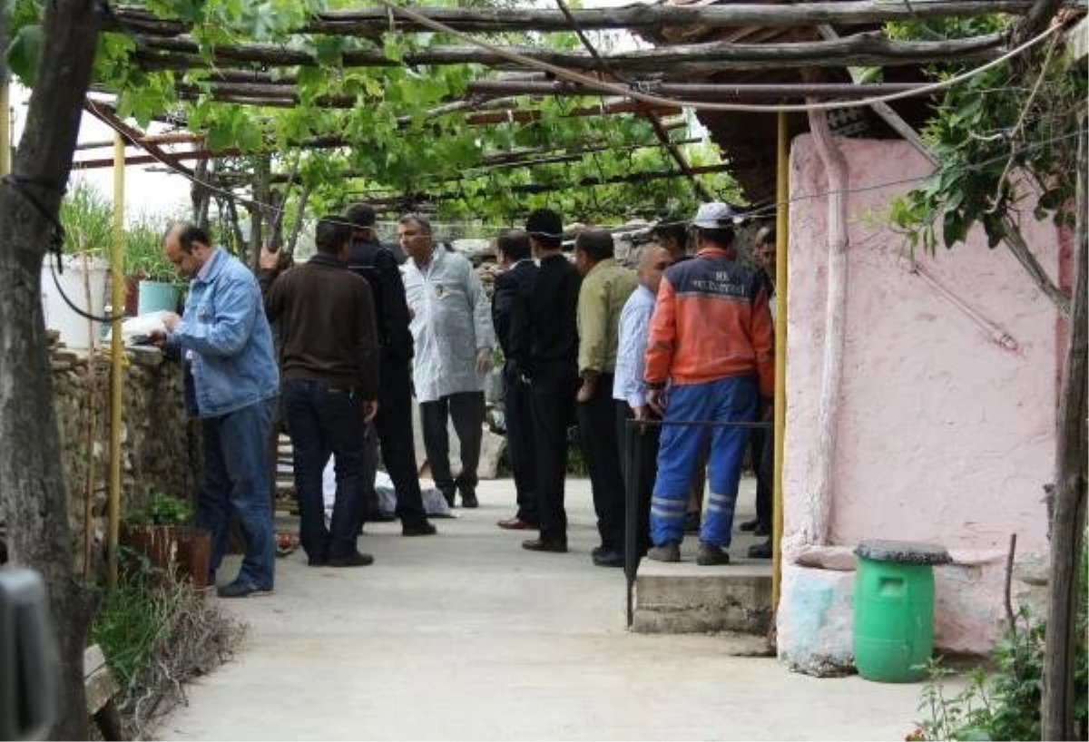 Çardakta Kendini Astı