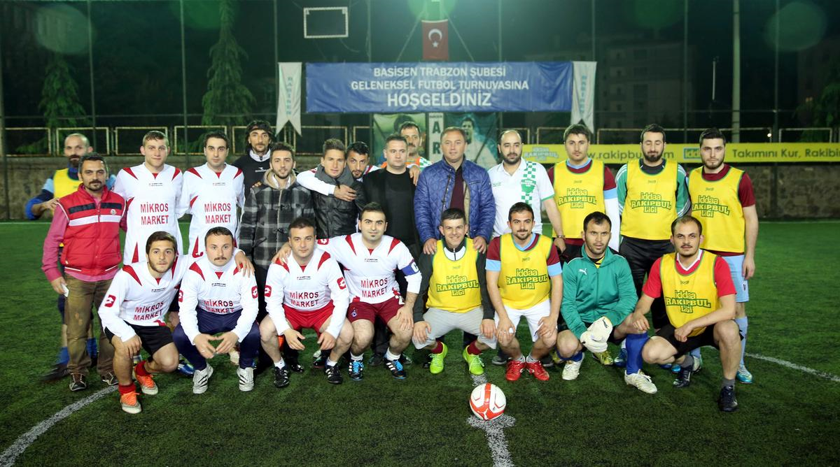 Hami Mandıralı, Halı Saha Turnuvası Açılışına Katıldı