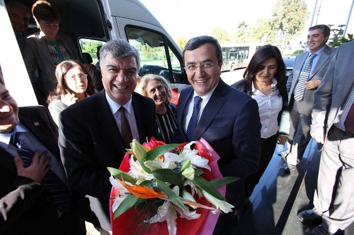 Karabağlar ve Narlıdere CHP\'nin Kaleleri"