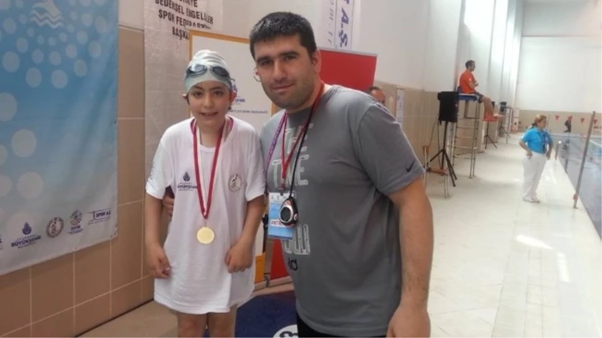 Karamanlı Engelli Yüzücüler Türkiye Şampiyonu Oldu