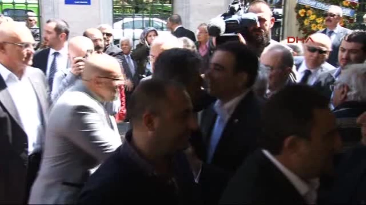 Kılıçdaroğlu, Erdoğan Toprak\'ın Annesinin Cenazesine Katıldı