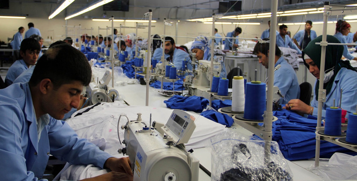 Midyat\'taki Tekstil Fabrikası 200 Kişiye İstihdam Sağlıyor