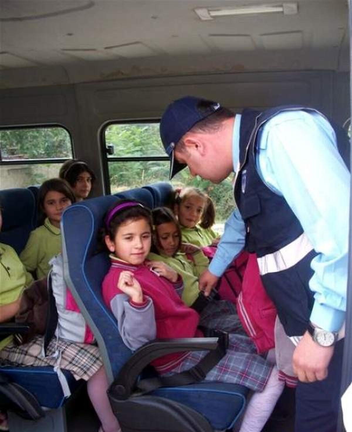 Polis ve Zabıta İş Birliğinde Servis Araçlarına Denetim