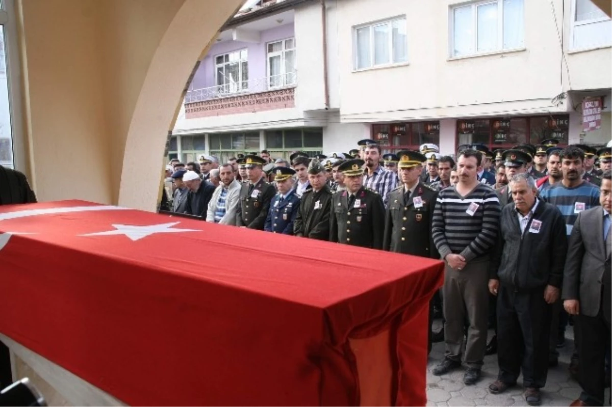 Şehit Astsubay Ahmet Yılmaz Yozgat\'ta Toprağa Verildi