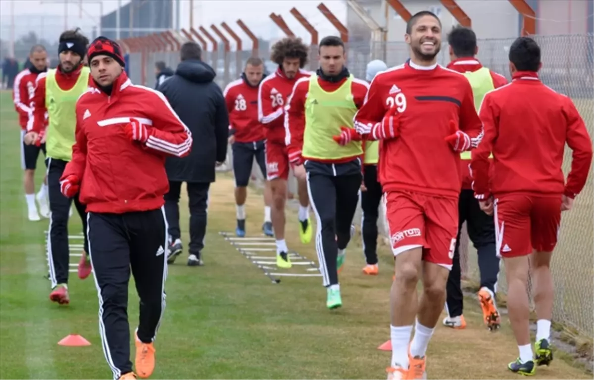 Sivasspor\'da Antalya Mesaisi