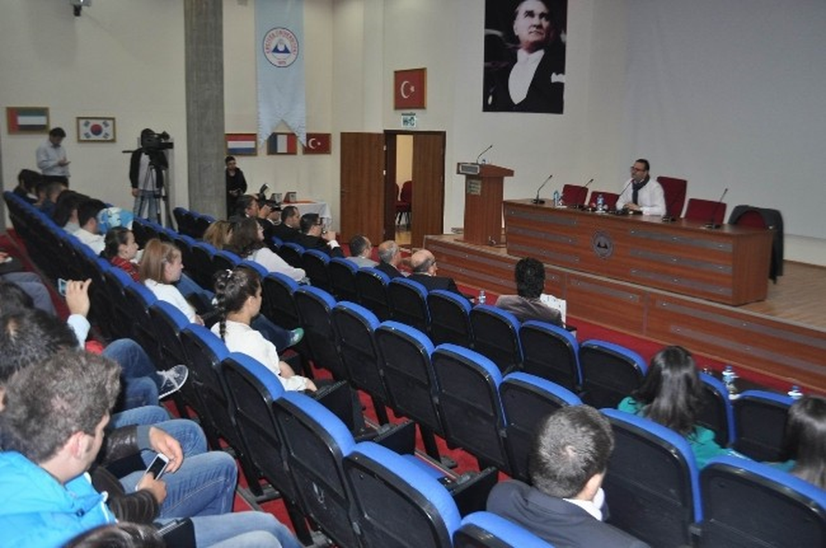 Ünlü Aşçı Esat Özata ERÜ\'de
