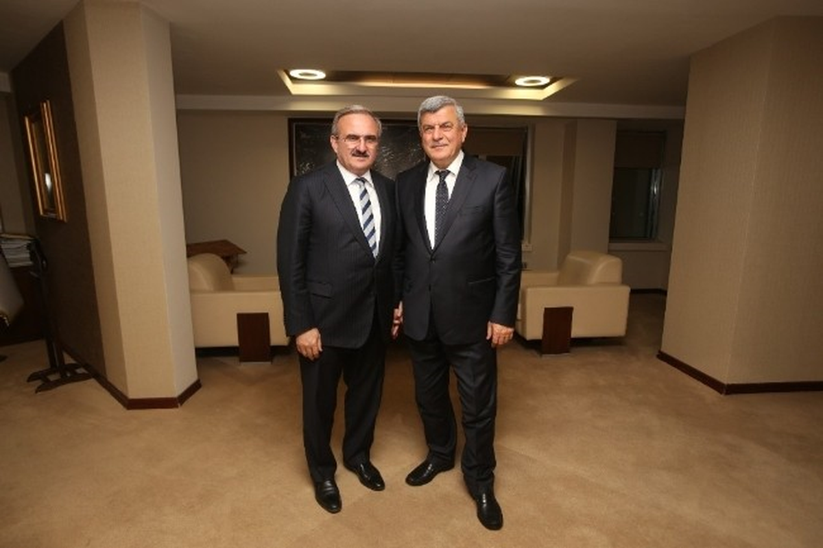 Vali Karaloğlu\'ndan Başkan Karaosmanoğlu\'na Ziyaret