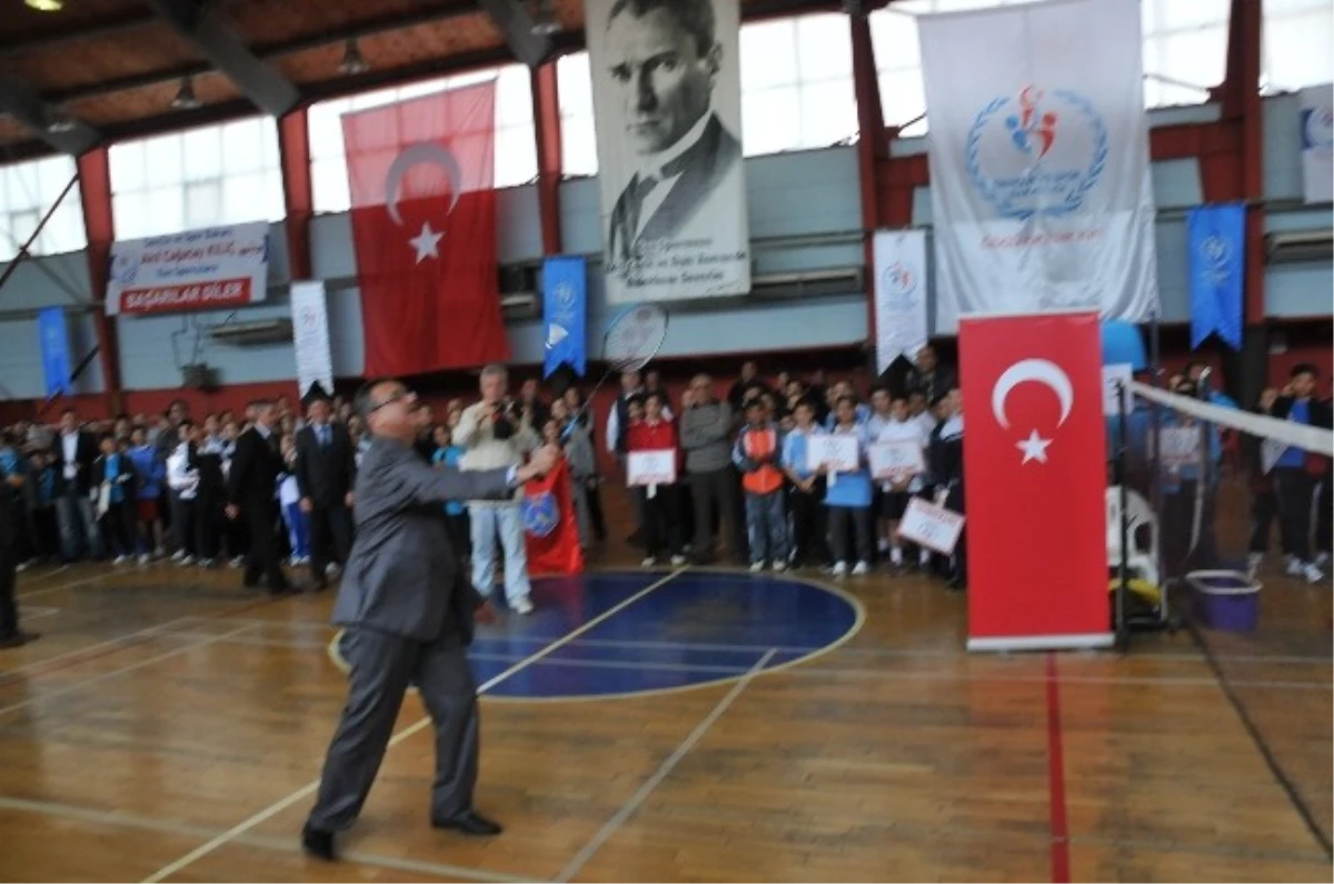 Akçakoca\'da Badminton Türkiye Şampiyonası Başladı