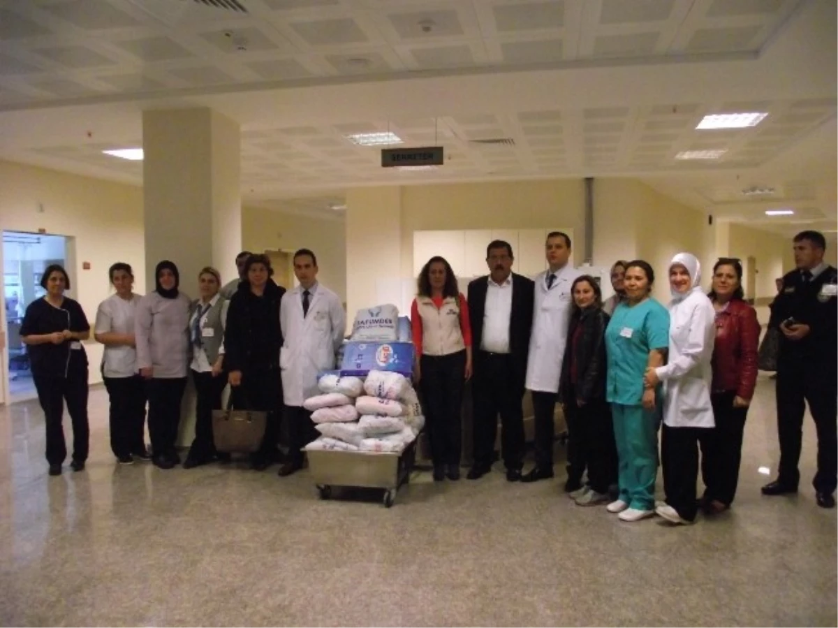 Bafra Devlet Hastanesi\'ne Şefkat Bohçası