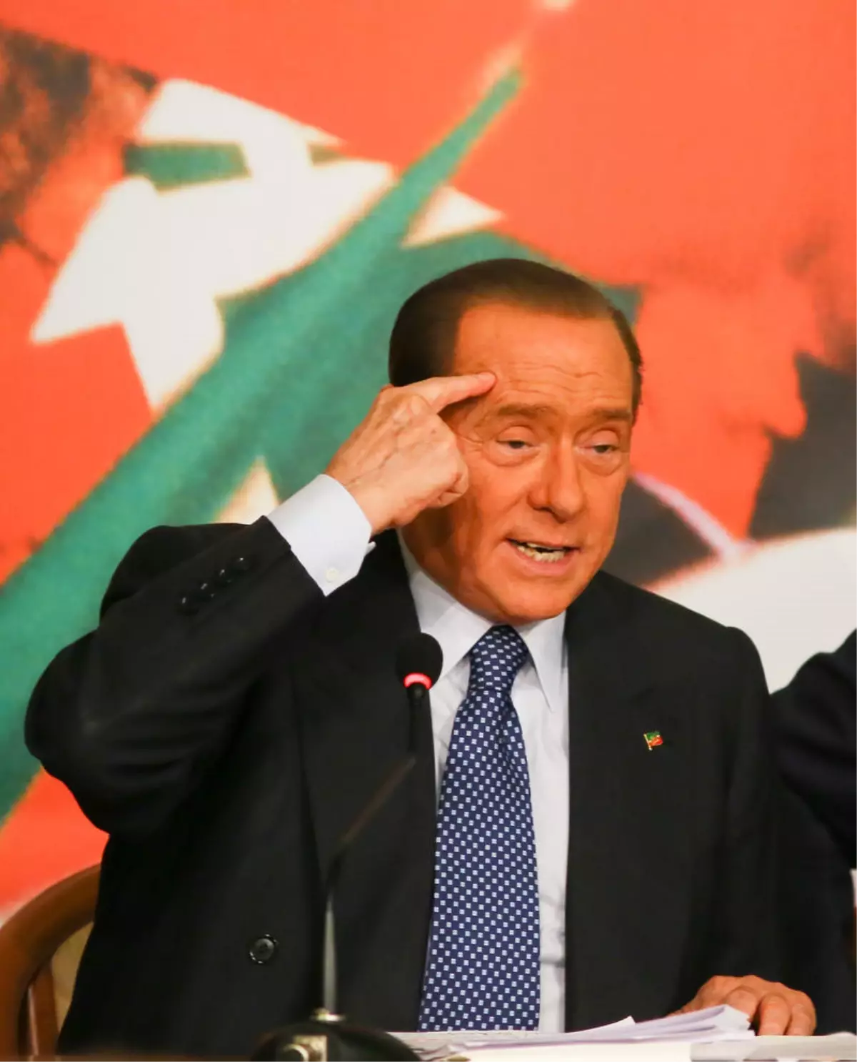 Berlusconi\'ye Verilen Sosyal Hizmet Cezası