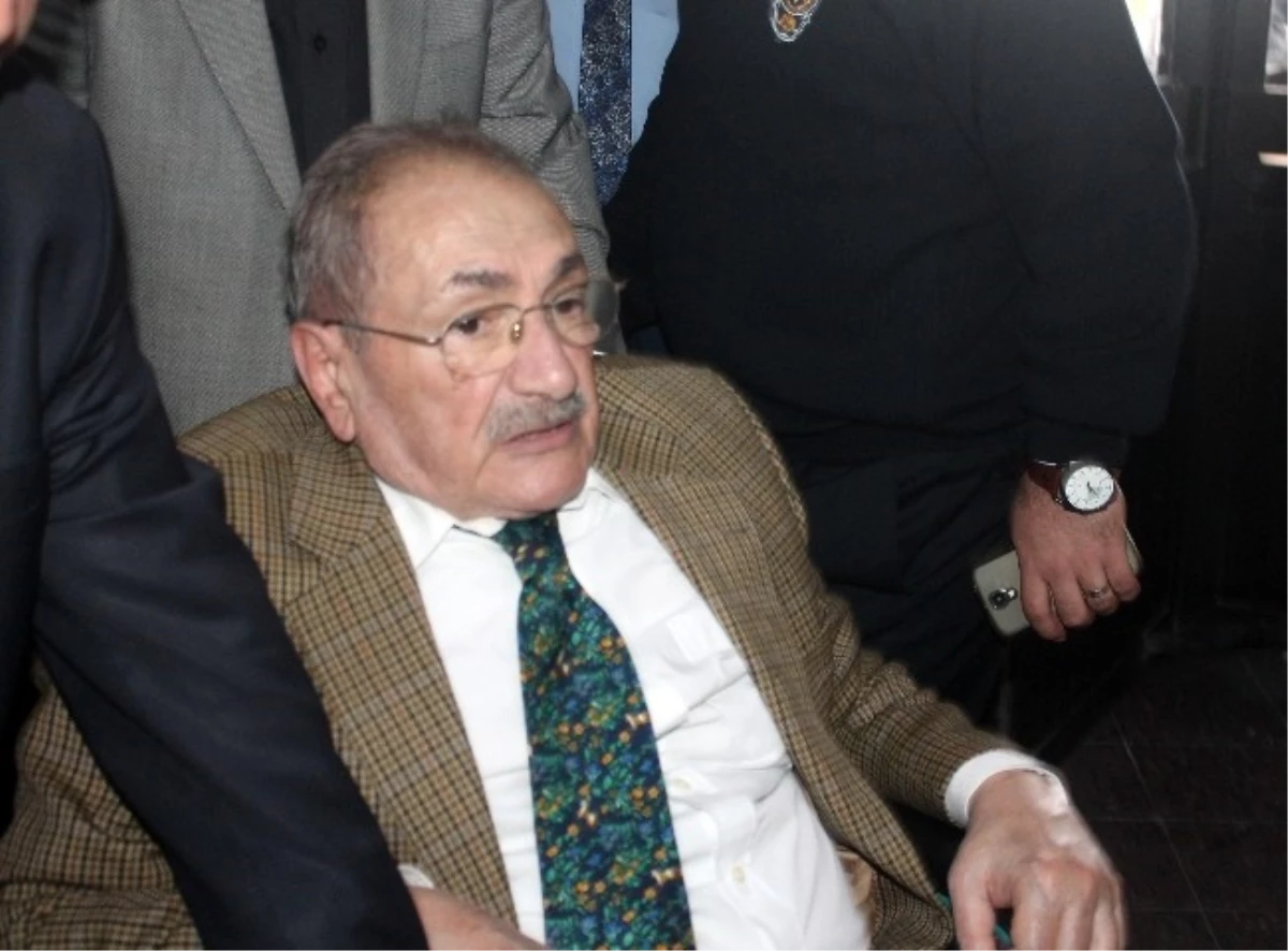 Dep Eski Başkanı Yaşar Kaya Ankara Adliyesi\'nde