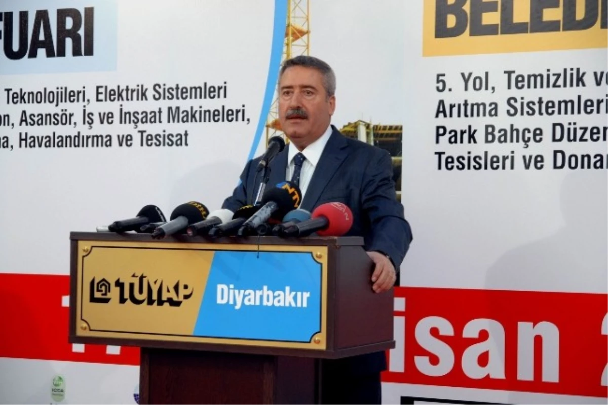 Diyarbakır\'da Ortadoğu Sanayi ve Belediye İhtiyaçları Fuarı
