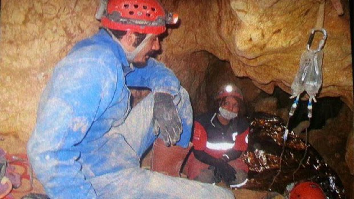 Düştüğü Mağaradan 4 Gün Sonra Kurtarıldı