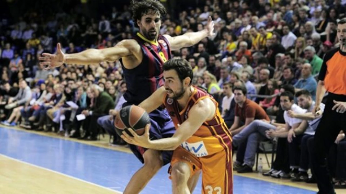 Galatasaray, Barcelona\'ya 84-63 Yenildi