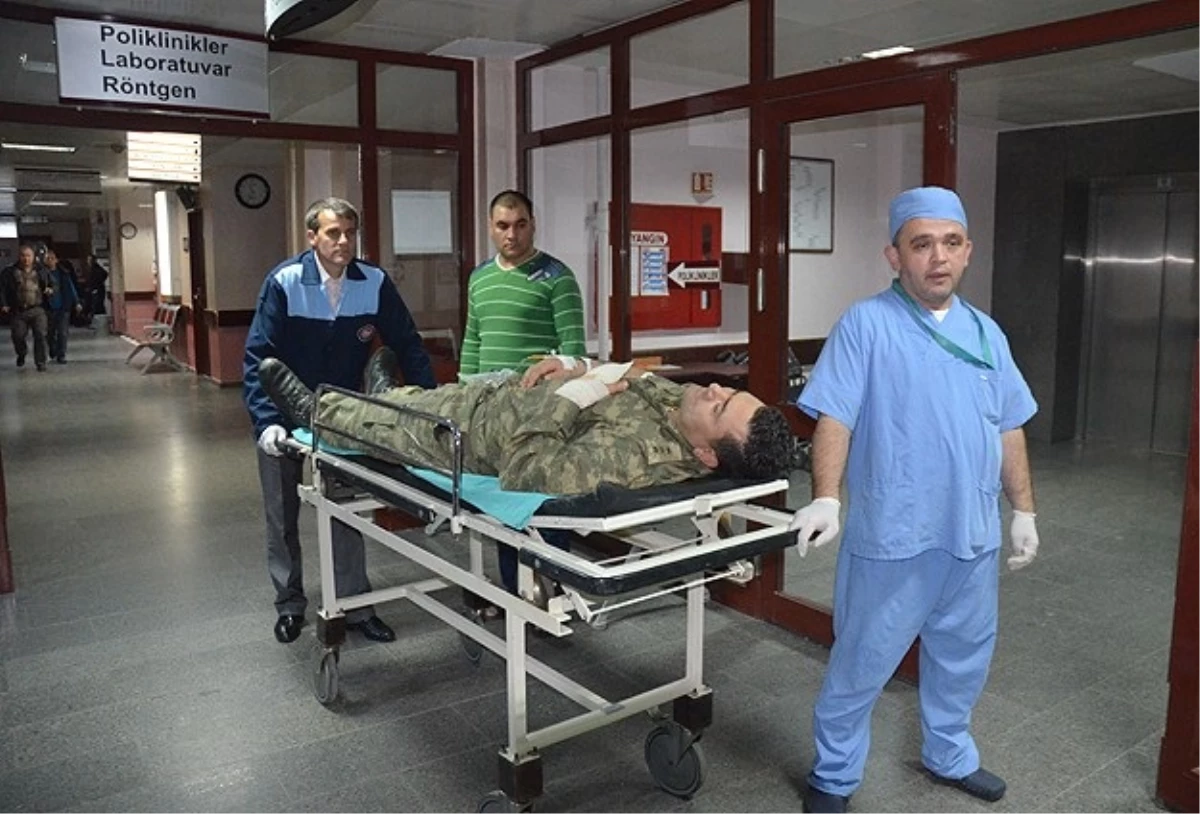 Gelibolu\'da Askeri Alanda Patlama: 3 Yaralı