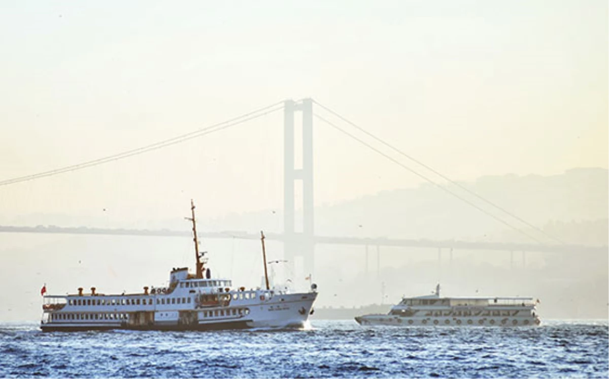 İstanbul Boğazı, Gemi Trafiğine Kapatıldı