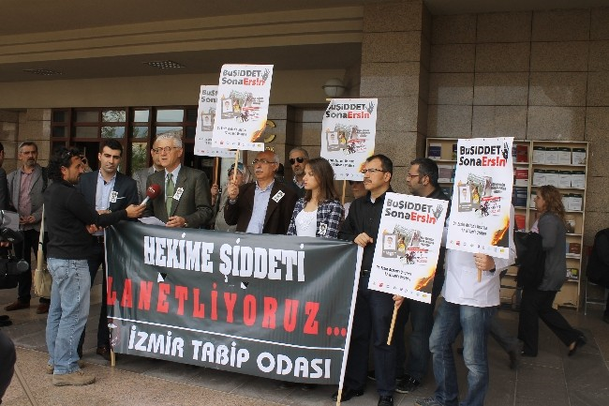 İzmirli Tabipler Dr.ersin Arslan\'ı Unutmadı