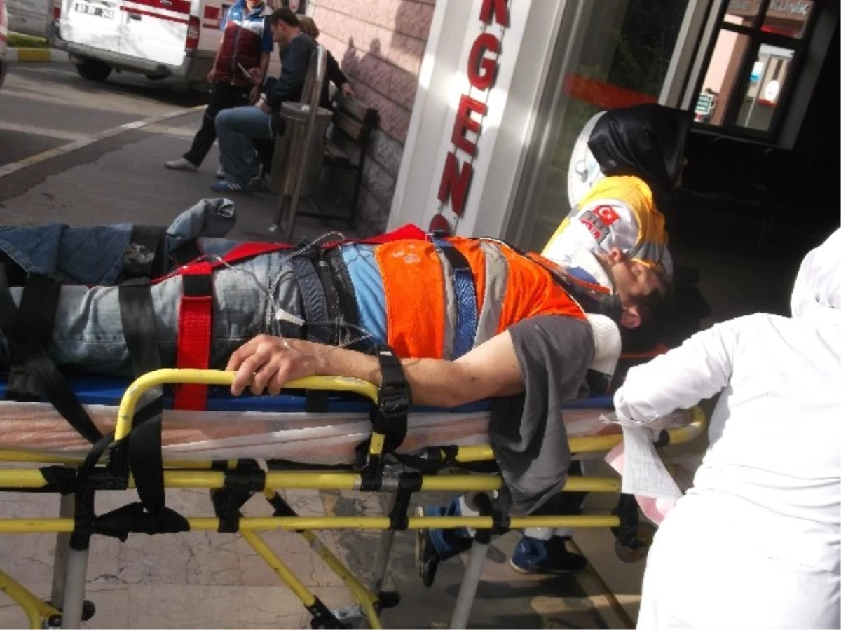 Trabzon\'da 3 Metre Yükseklikten Düşen İşçi Yaralandı