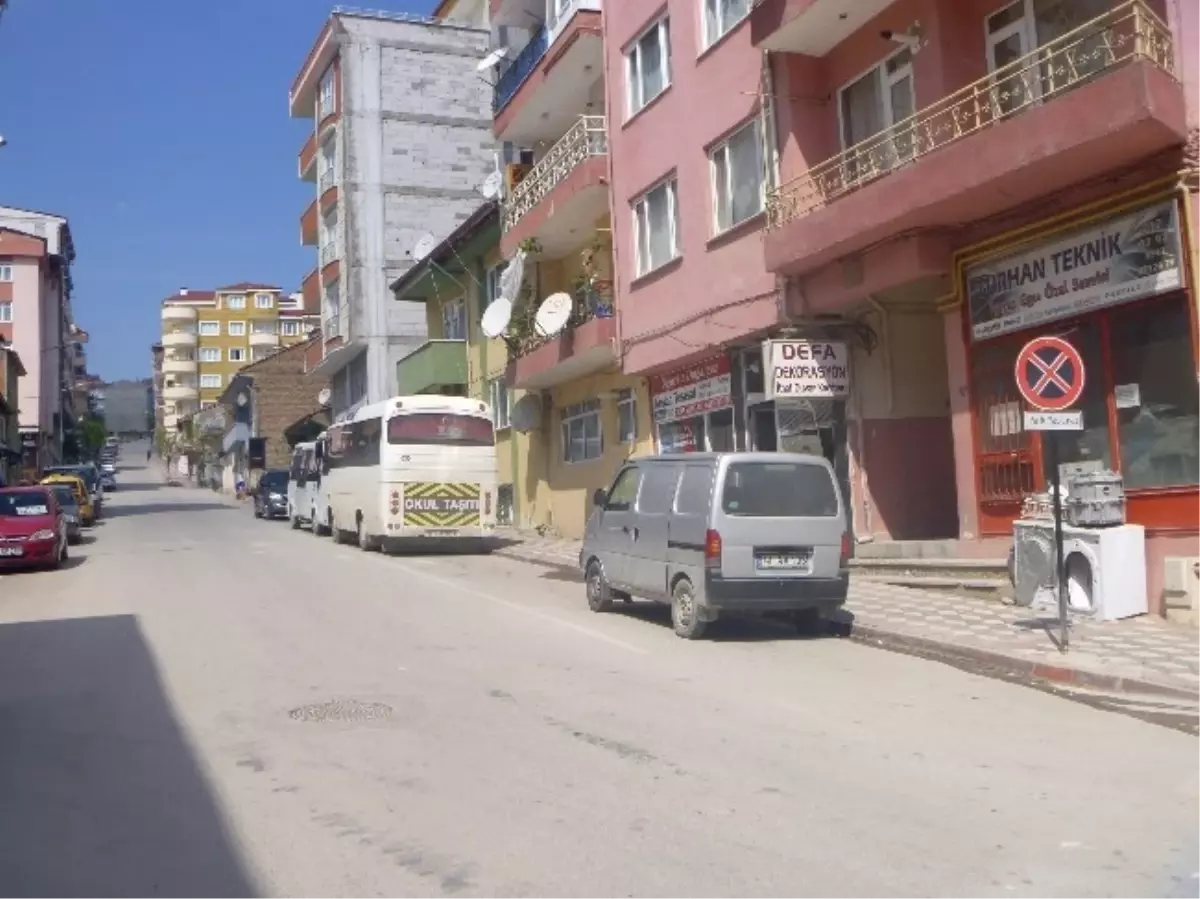 Uyarı Levhasına Rağmen Yasak Parklar Sürüyor