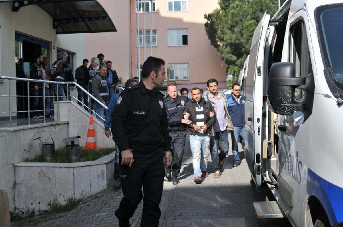 Yalova\'da Uyuşturucu Satıcılarına Şafak Baskını