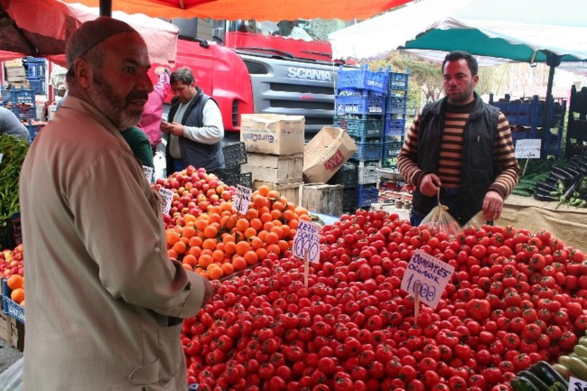 Yozgat\'ta Pazarcı Esnafı Kampanya ile Vatandaşa Daha Ucuz Sebze ve Meyve Satacak