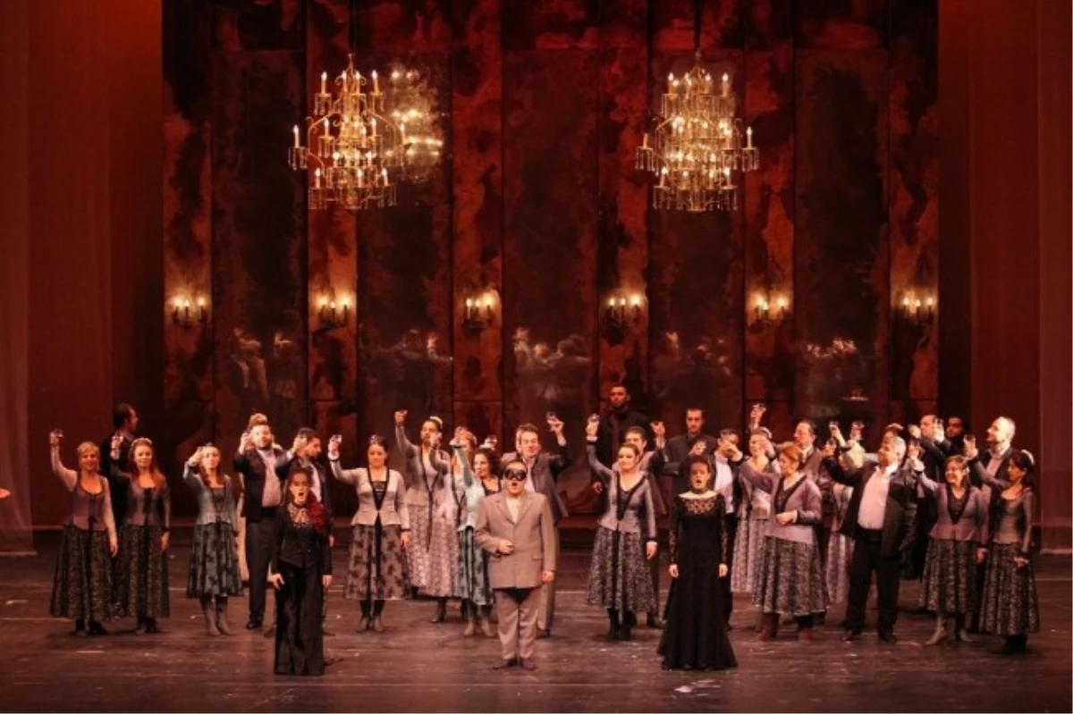 Don Giovanni Operası Antalya\'da Sahnelendi