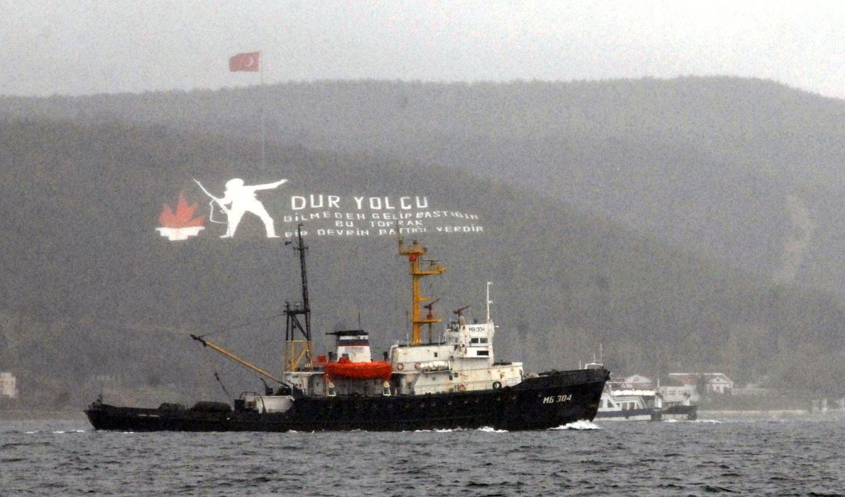 Rus Donanması Çanakkale Boğazından Geçti