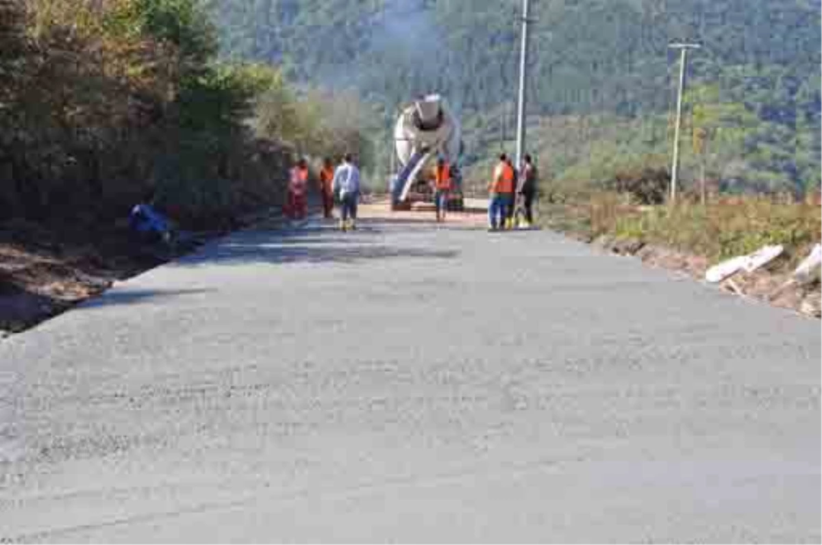 Derince\'ye Rekor Uzunlukta Beton Yol