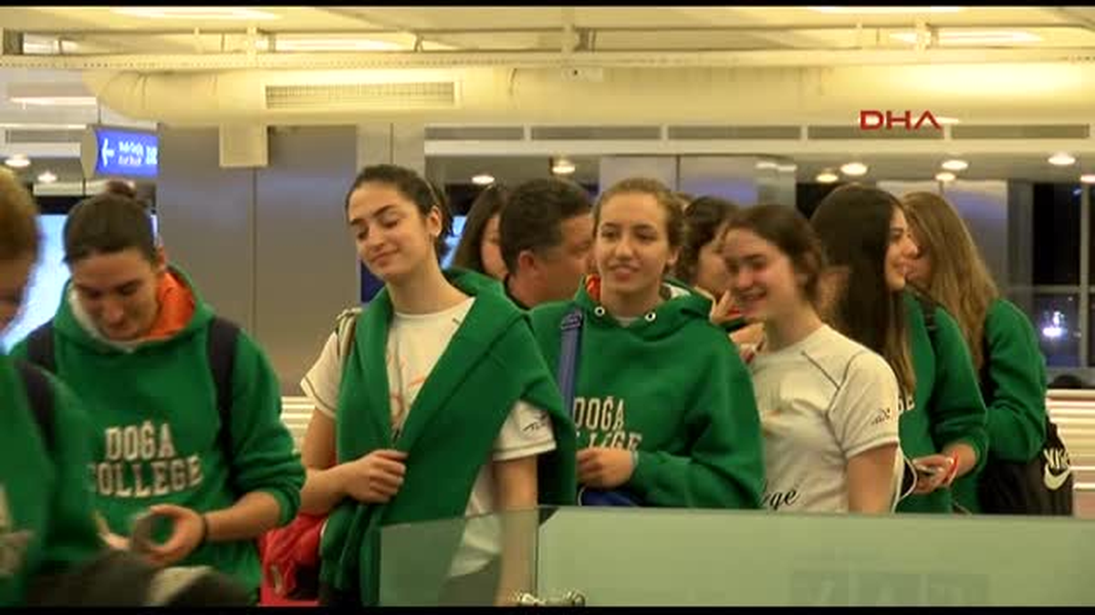 Dünya Liselerarası Voleybol Şampiyonu Türk Liseliler Yurda Döndü