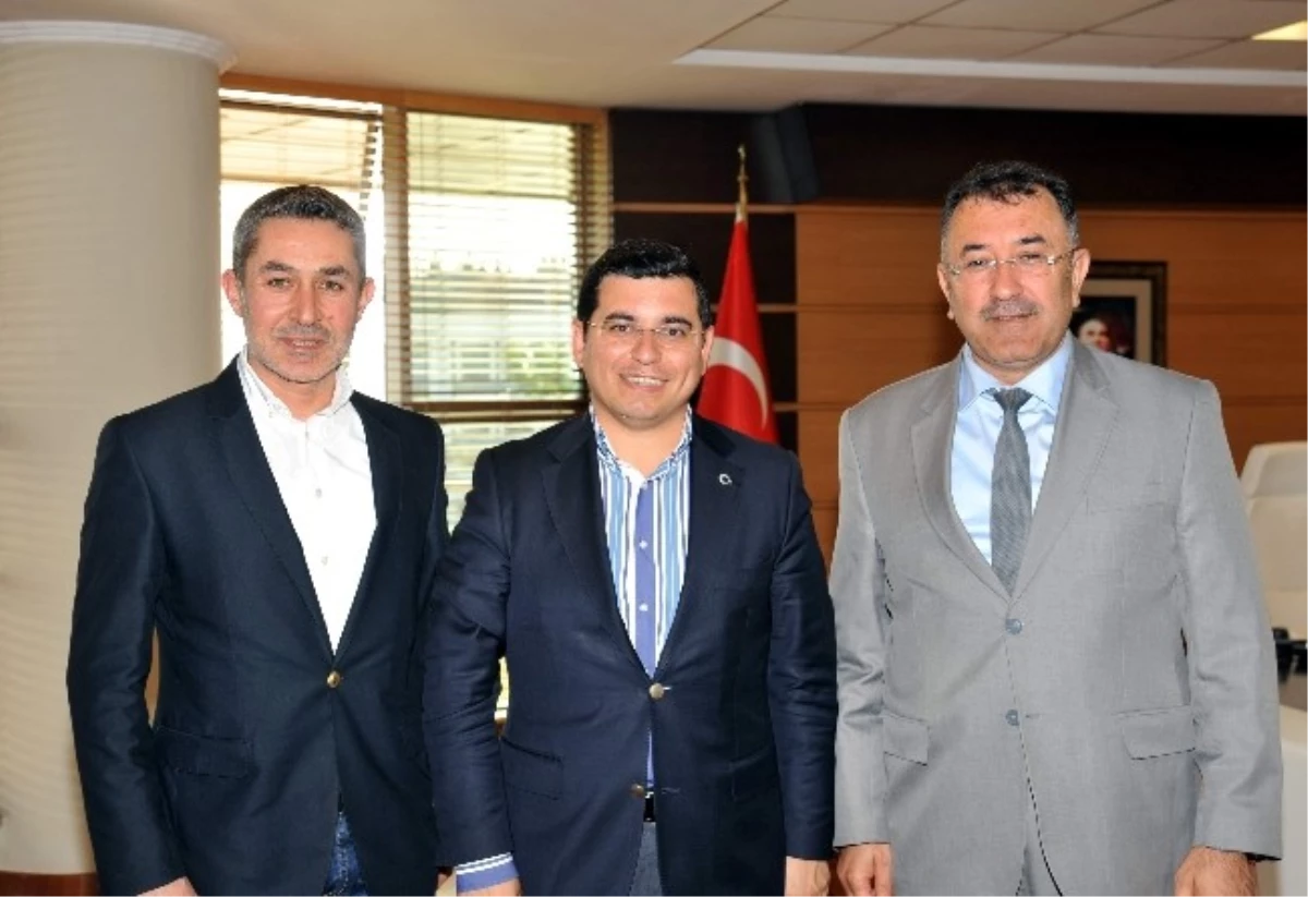 Kepez Belediye Başkanı Tütüncü, Görevine Başladı