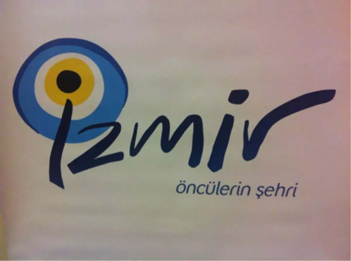 İzmir\'in Nazar Boncuklu Logosu Kentlilerle Buluştu