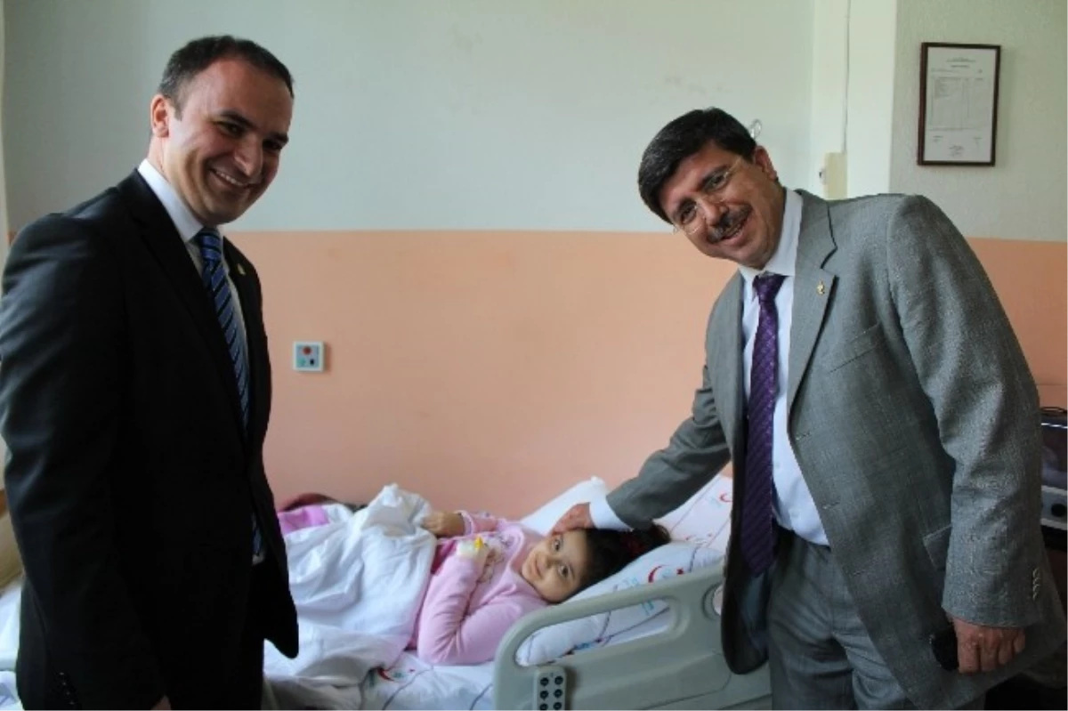 Khb Genel Sekreteri Dr. Taş, Elmalı Devlet Hastanesi\'ni Ziyaret Etti