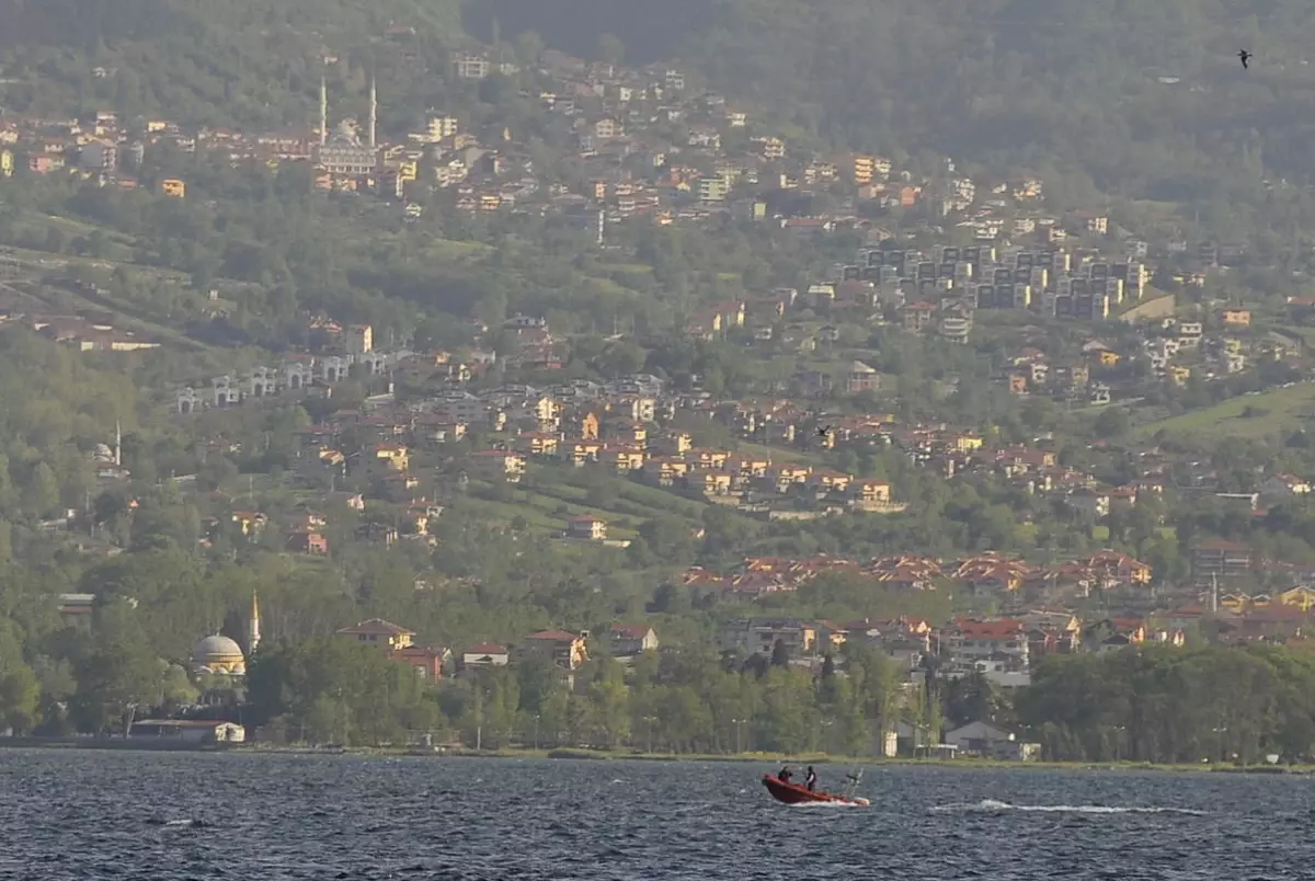 Kocaeli\'deki Lise Öğrencisinin Denizde Kaybolduğu İddiası