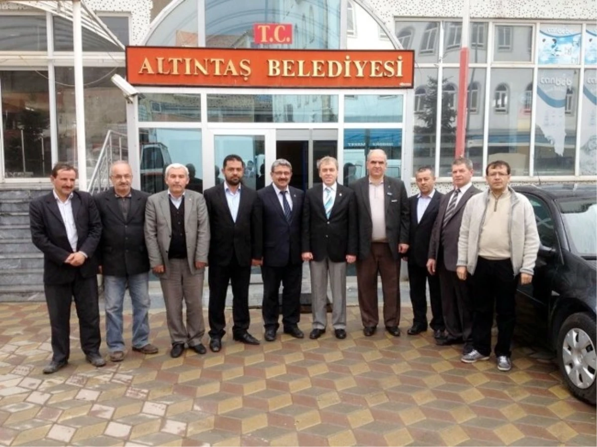 AK Partili Kavuncu\'dan Altıntaş Belediye Başkanına Ziyaret