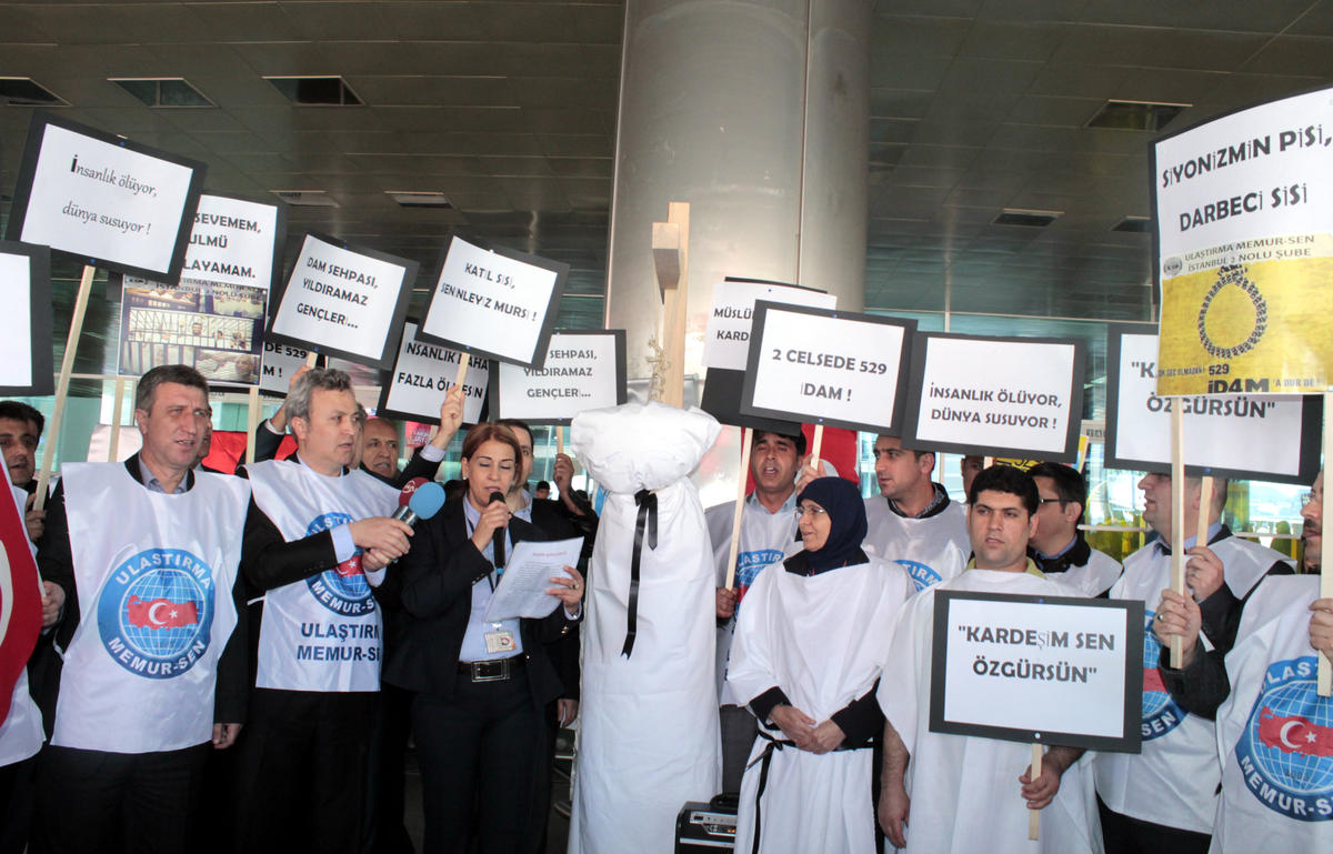 Mısır\'da 528 Kişinin İdama Mahkum Edilmesi