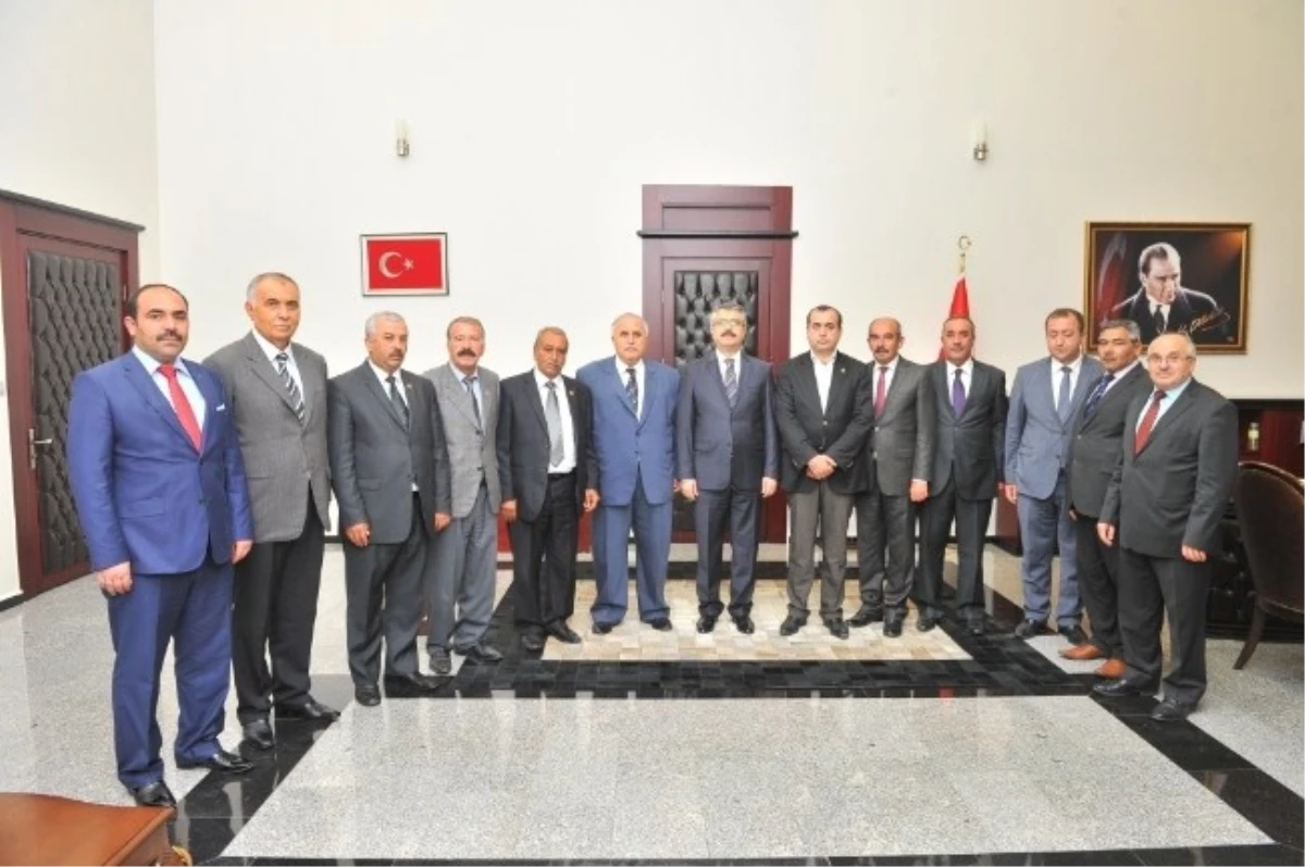 Vali Dr. Mehmet Oduncu, Yeni İl Genel Meclisi Üyelerini Makamında Kabul Etti