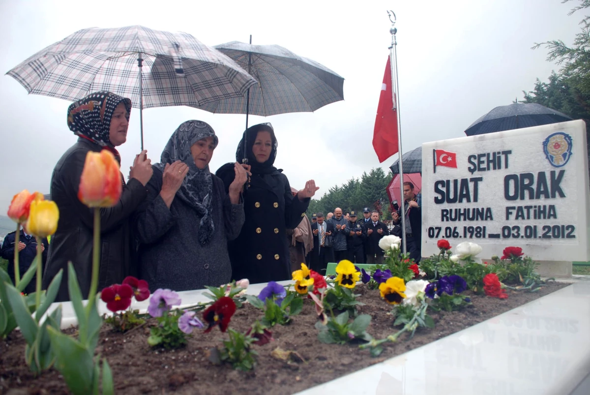 Şehit Astsubayların Meslektaşları Göz Yaşlarına Boğuldu