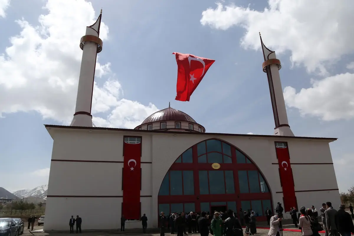 Divit Kalem" Minareli Cami İbadete Açıldı