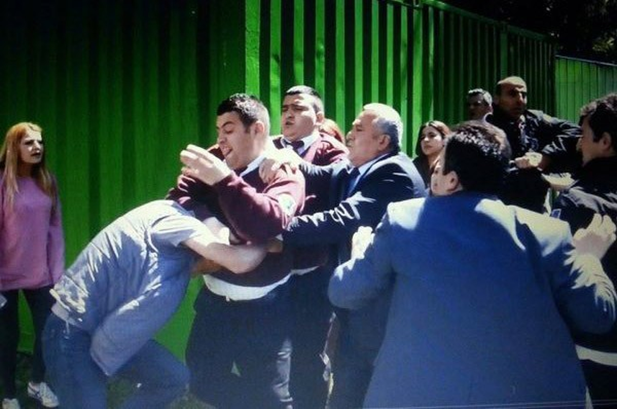 İstanbul Üniversitesi\'ndeki Arbede Kamerada