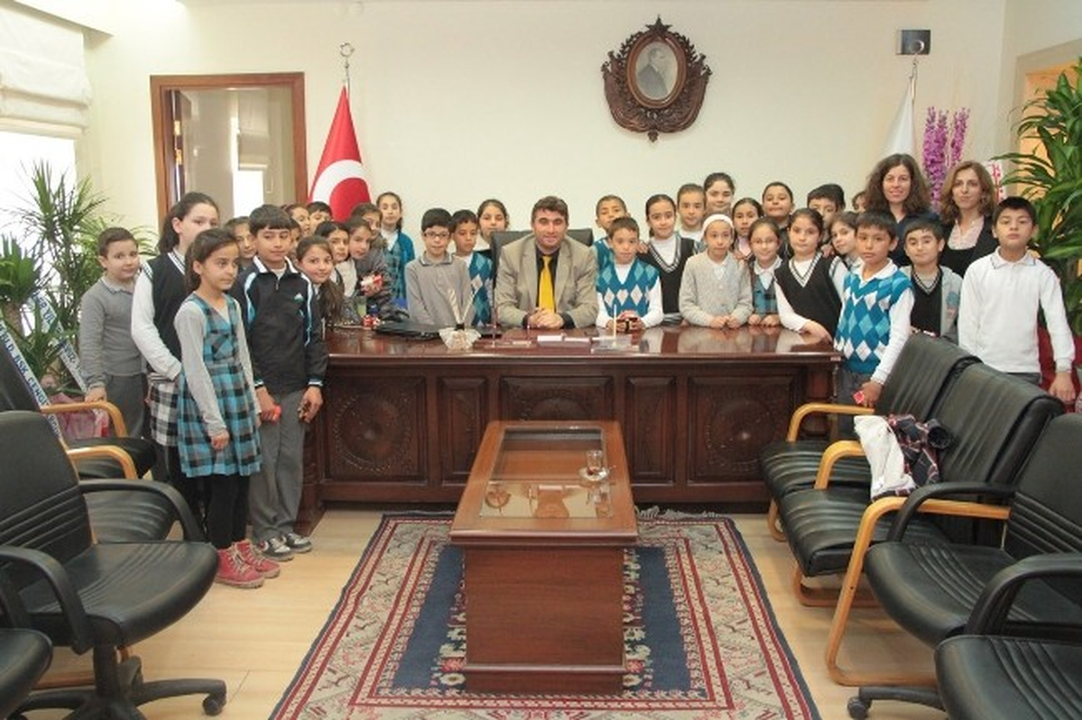 Kulalı Minikler Çocuk Bayramı Öncesinde Başkan Tosun\'u Ziyaret Etti