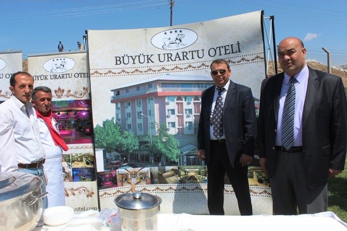 Turizm Haftası Kapsamında Van Kalesi\'nde Etkinlik Düzenlendi