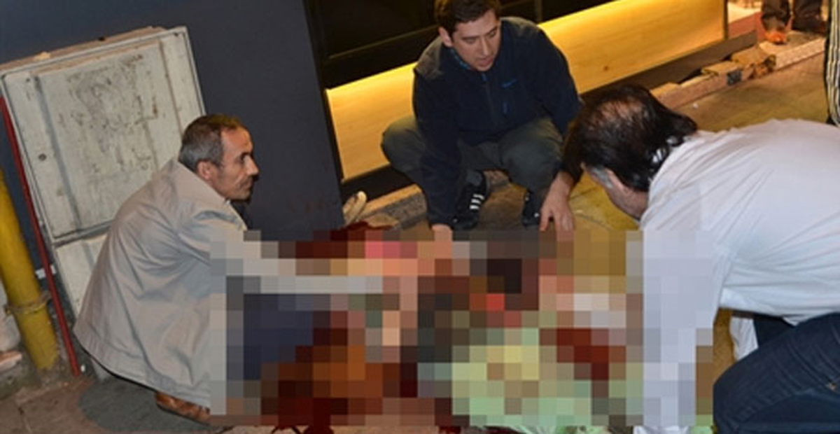 Boşandığı Karısının Boğazını Sokak Ortası Kesti