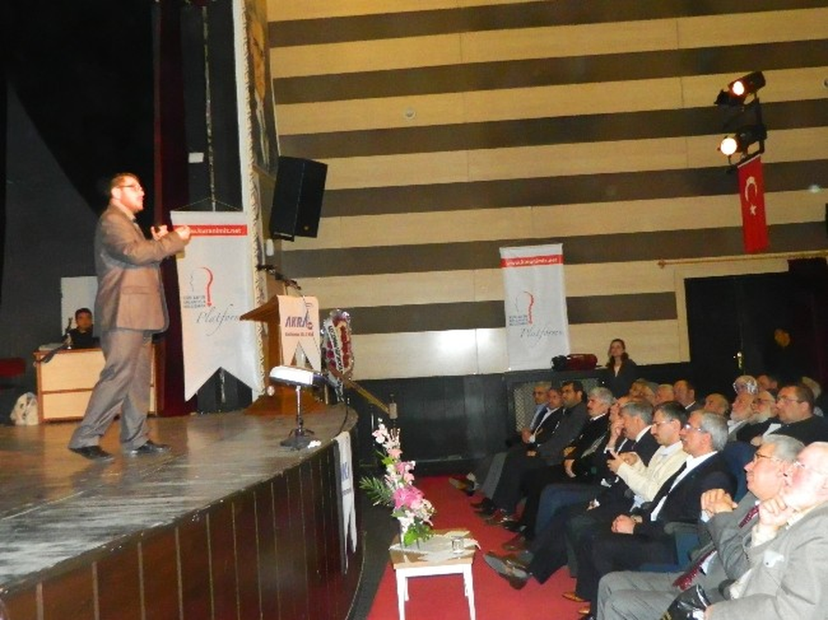 Kur\'an-I Kerim Sevdalıları Ödüllerini Aldı